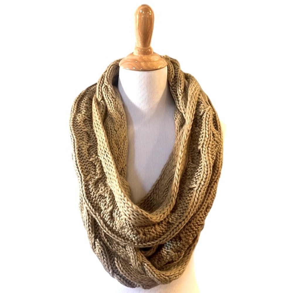 LIZ CLAIBORNE INFINITY SCARF CAMEL TAN ONE SIZE NEW WITH TAGS